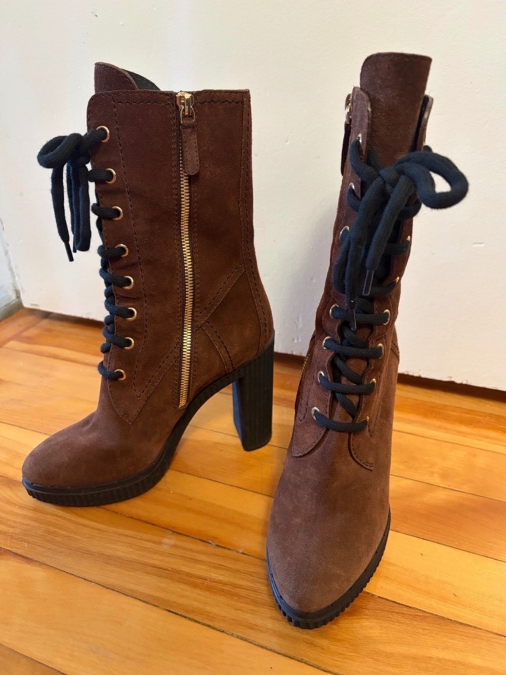 Tod’s brown suede lace up block heel ankle mid calf boots size 35.5